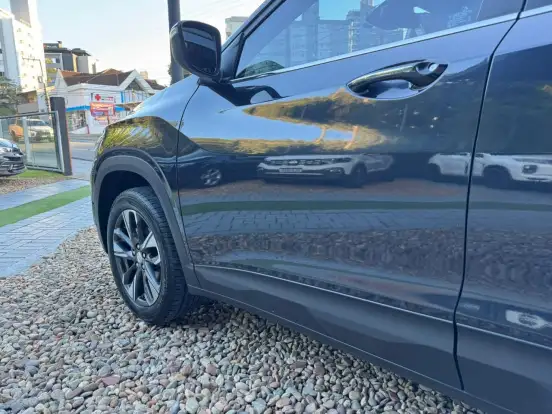 CHEVROLET-TRACKER-2024