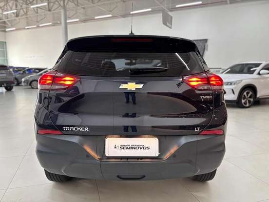 CHEVROLET-TRACKER-2024