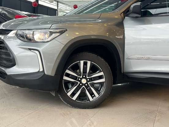CHEVROLET-TRACKER-2024