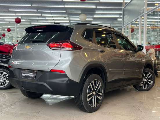 CHEVROLET-TRACKER-2024