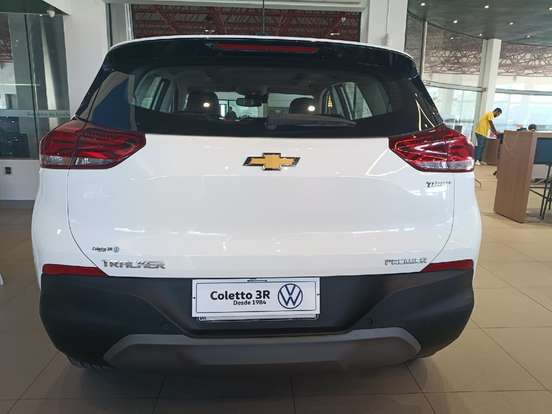 CHEVROLET-TRACKER-2023