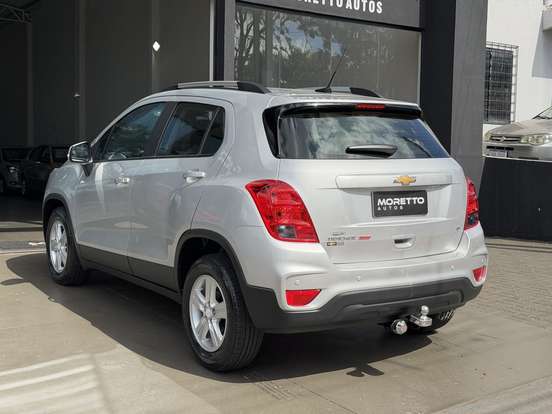 CHEVROLET-TRACKER-2018