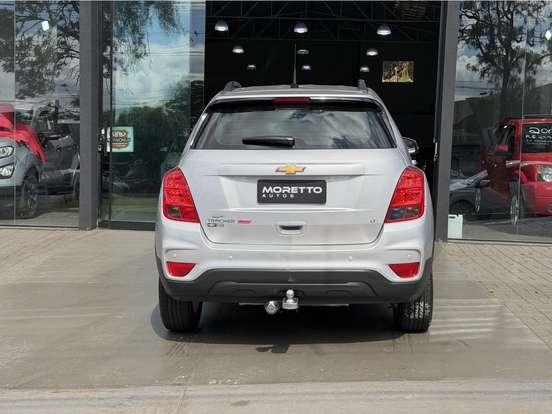 CHEVROLET-TRACKER-2018