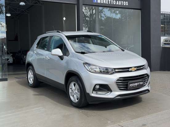 CHEVROLET-TRACKER-2018
