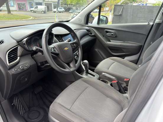 CHEVROLET-TRACKER-2018
