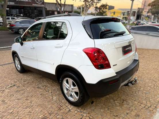 CHEVROLET-TRACKER-2013