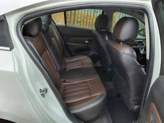CHEVROLET-CRUZE-2015