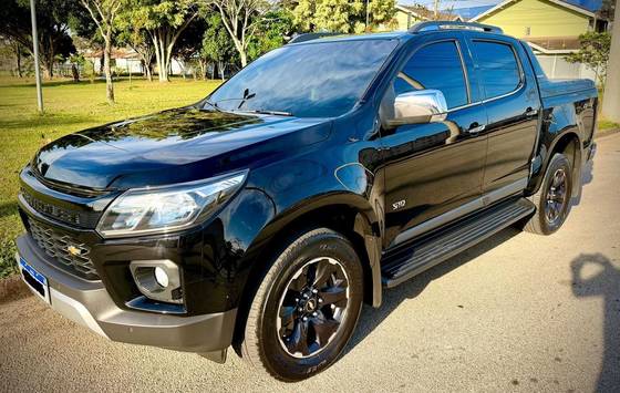 CHEVROLET S10 2.8 16V TURBO DIESEL HIGH COUNTRY CD 4X4 AUTOMÁTICO