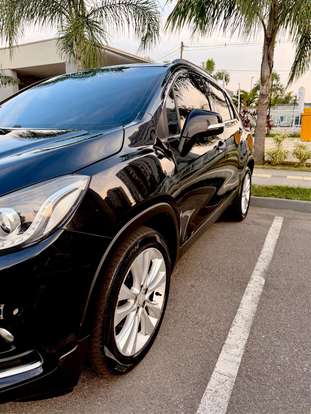 CHEVROLET-TRACKER-2017