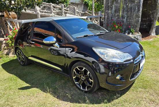 CITROËN-DS3-2012