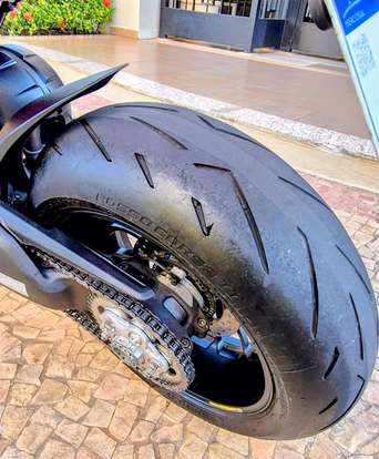 DUCATI-STREETFIGHTER V4 S-2021
