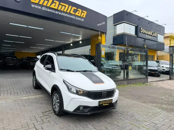 FIAT ARGO 1.3 FIREFLY FLEX TREKKING CVT FIAT ARGO 1.3 FIREFLY FLEX TREKKING CVT