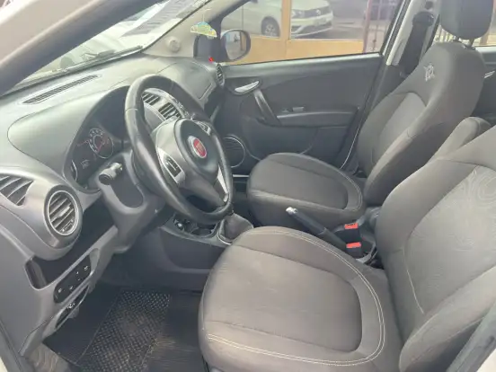 FIAT-GRAND SIENA-1.4 MPI ATTRACTIVE 8V FLEX 4P MANUAL FIAT-GRAND SIENA-2017