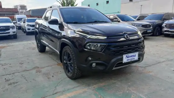 FIAT TORO 2.0 16V TURBO DIESEL RANCH 4WD AT9 FIAT TORO 2.0 16V TURBO DIESEL RANCH 4WD AT9