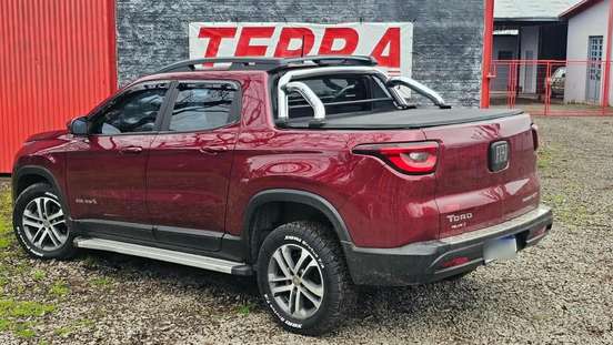 FIAT-TORO-2016