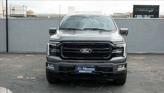 FORD F-150 5.0 V8 GASOLINA CD LARIAT BLACK FX4 AUTOMÁTICO