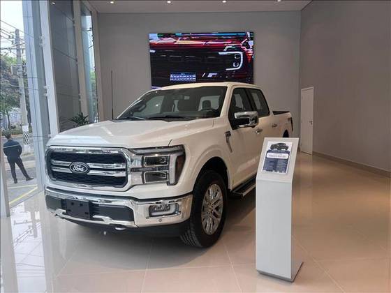 FORD F-150 5.0 V8 GASOLINA CD LARIAT FX4 AUTOMÁTICO