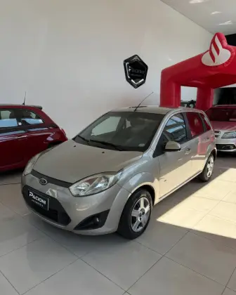 FORD FIESTA 1.6 ROCAM HATCH 8V FLEX 4P MANUAL