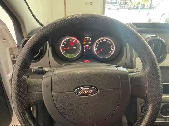 FORD-FIESTA-1.0 ROCAM HATCH 8V FLEX 4P MANUAL FORD-FIESTA-2013