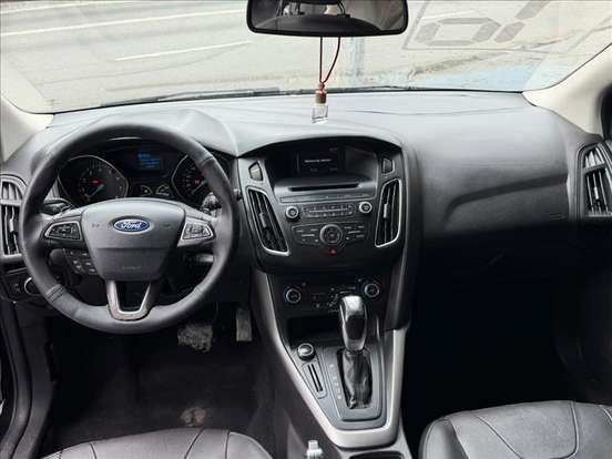 FORD-FOCUS-1.6 SE 16V FLEX 4P POWERSHIFT FORD-FOCUS-2016