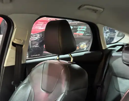 FORD-FOCUS-2015