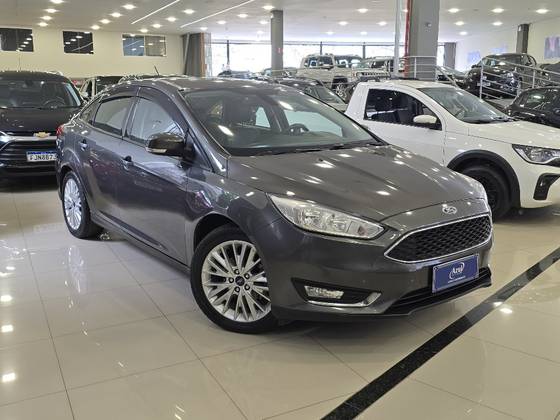 FORD FOCUS 2.0 SE PLUS 16V FLEX 4P POWERSHIFT