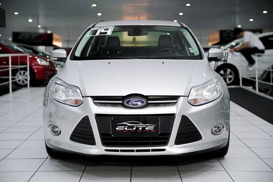 FORD FOCUS 2.0 SE SEDAN 16V FLEX 4P POWERSHIFT