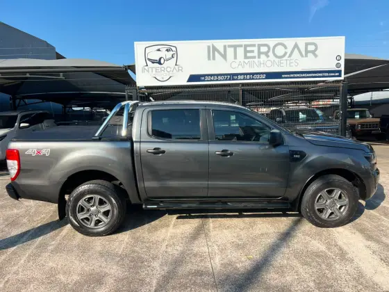 FORD RANGER 2.2 XLS 4X4 CD 16V DIESEL 4P MANUAL FORD RANGER 2.2 XLS 4X4 CD 16V DIESEL 4P MANUAL