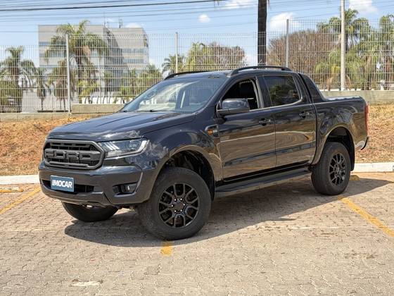 FORD RANGER 2.2 BLACK 4X2 CD 16V DIESEL 4P AUTOMÁTICO