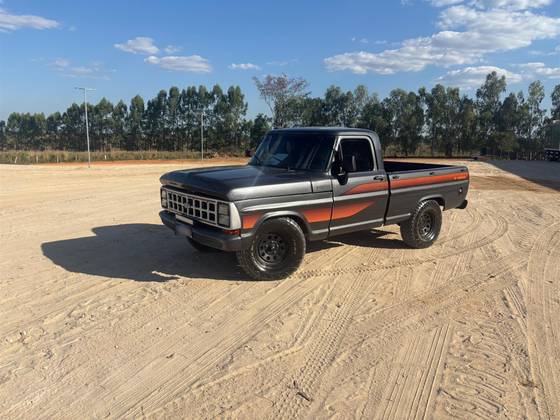 FORD F-1000 3.9 SUPER SÉRIE CS 8V DIESEL 2P MANUAL