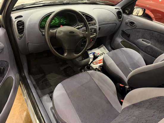 FORD-FIESTA-1.0 MPI 8V GASOLINA 2P MANUAL FORD-FIESTA-1998