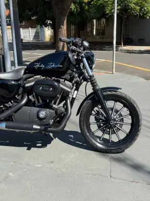 HARLEY-DAVIDSON-SPORTSTER IRON 883-2012