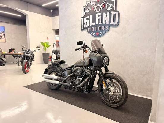 HARLEY-DAVIDSON-SOFTAIL STREET BOB-2017