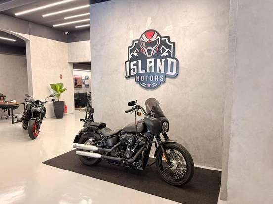 HARLEY-DAVIDSON-SOFTAIL STREET BOB-2017