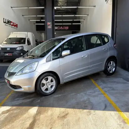HONDA-FIT-2010