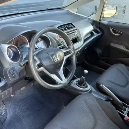 HONDA-FIT-2010