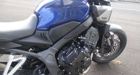 HONDA-CB 650R E-CLUTCH HONDA-CB 650R E-CLUTCH-2025