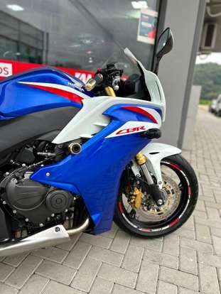 HONDA-CBR 600F-2012
