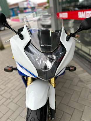 HONDA-CBR 600F-2012