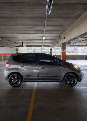 HONDA-FIT-2009