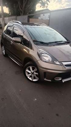 HONDA-FIT-2012
