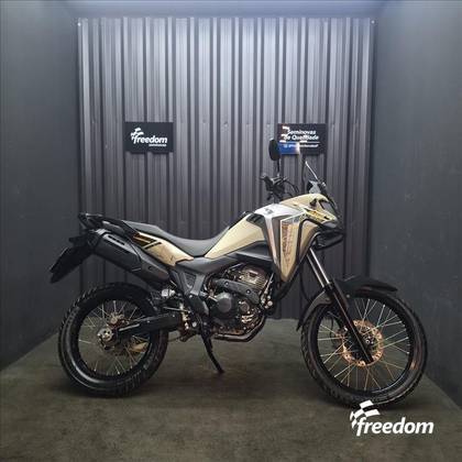 HONDA XRE 300 SAHARA ADVENTURE 