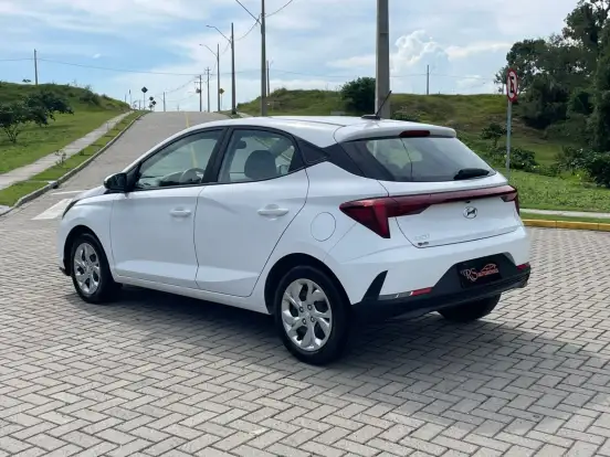HYUNDAI-HB20-1.0 12V FLEX COMFORT PLUS MANUAL HYUNDAI-HB20-2024