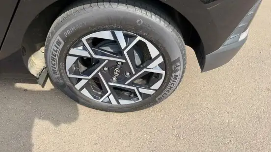 HYUNDAI-HB20-2024
