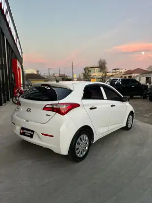 HYUNDAI-HB20-2012