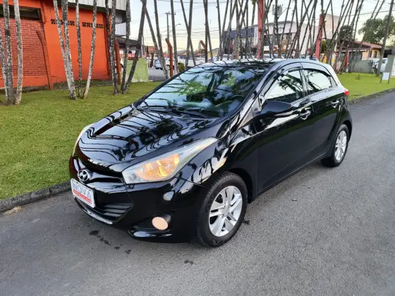 HYUNDAI HB20 1.6 PREMIUM 16V FLEX 4P AUTOMÁTICO HYUNDAI HB20 1.6 PREMIUM 16V FLEX 4P AUTOMÁTICO