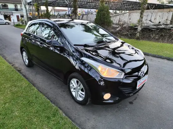 HYUNDAI-HB20-2013
