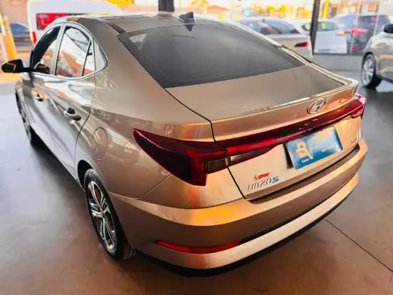 HYUNDAI-HB20S-1.0 TGDI FLEX COMFORT AUTOMÁTICO HYUNDAI-HB20S-2023