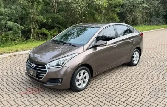 HYUNDAI HB20S 1.6 PREMIUM 16V FLEX 4P AUTOMÁTICO