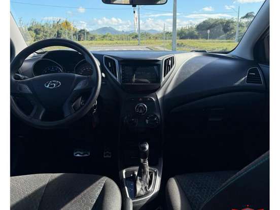 HYUNDAI-HB20X-1.6 16V STYLE FLEX 4P AUTOMÁTICO HYUNDAI-HB20X-2016